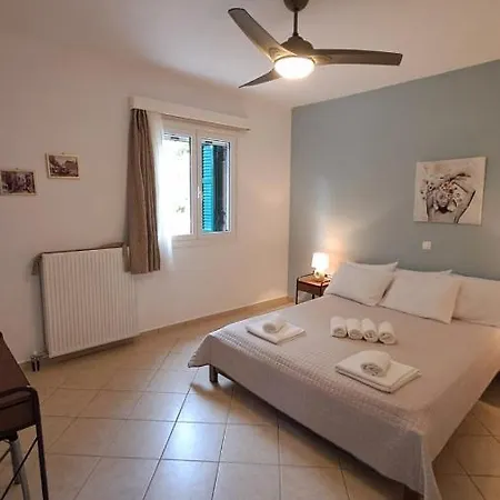 Lejlighed Spiros House *