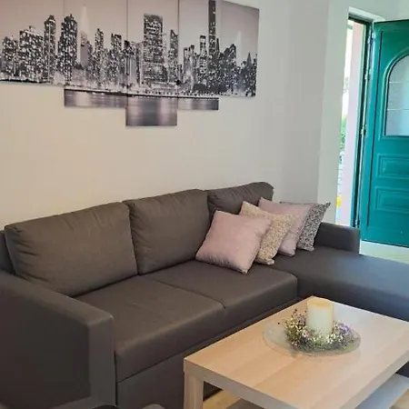 Apartament Spiros House *